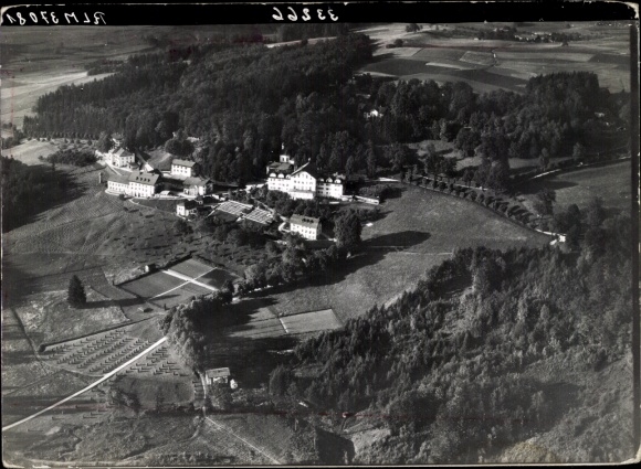 foto Bad Adelholzen Siegsdorf in Opper-Beieren, luchtfoto