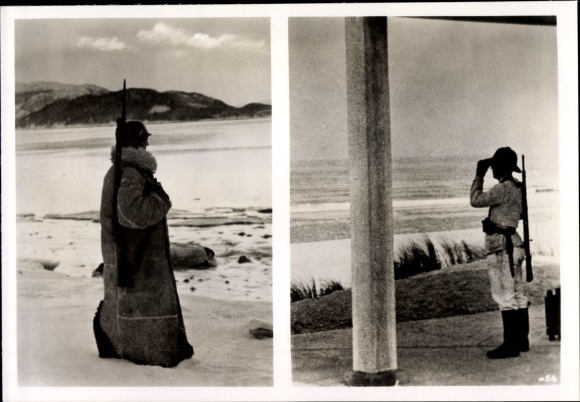 Photo Wehrmacht soldiers on guard duty at the Bay of Biscay, II. WW