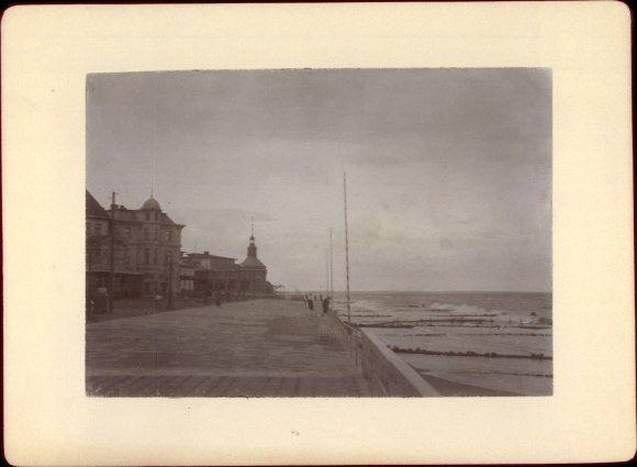 Photo Ostseebad Ahlbeck Heringsdorf on Usedom, beach promenade