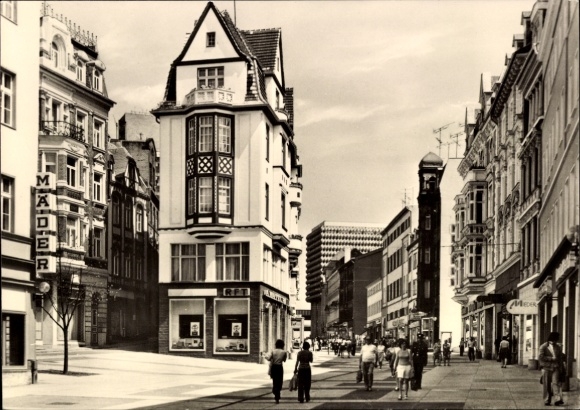 Postcard Halle an der Saale, city view, Klement-Gottwold-Straße, architecture