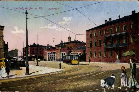 Postcard Ludwigshafen am Rhein, view of the train station, tram