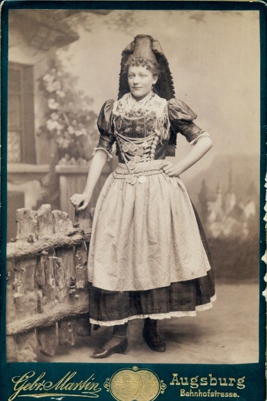 Cabinet photo of woman in Swabian costume, portrait