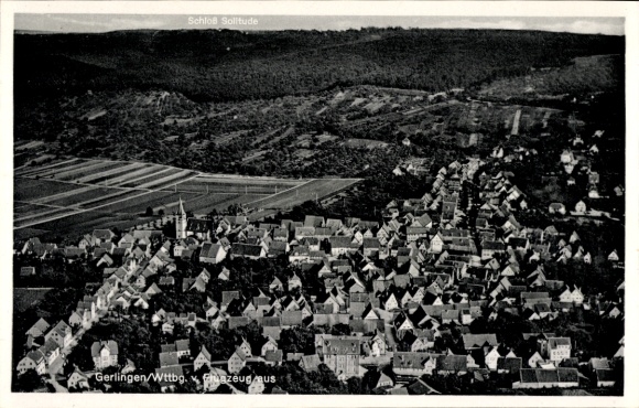 Postcard Gerlingen in Württemberg, The picture shows a black and white aerial photograph of Gerlingen with ...