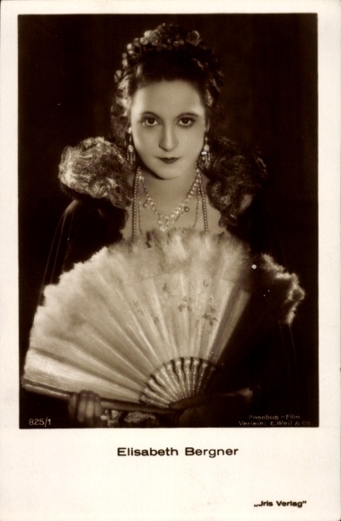 Postcard Actress Elisabeth Bergner, Portrait, Fan
