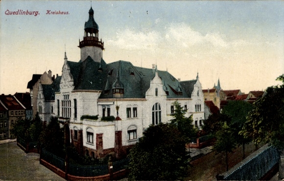 Ak Quedlinburg in de Harz, Districthuis, Architectuur