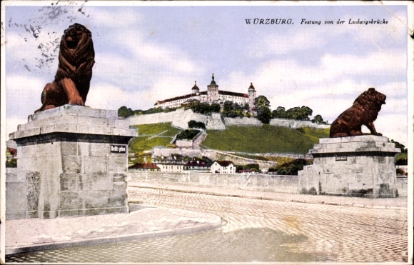 Postcard Würzburg am Main Lower Franconia, fortress from the Ludwigsbrücke, lion statues