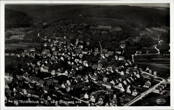 KP Reichenbach im Vogtland, widok z lotu ptaka na Reichenbach, widok na domy, okolice wiejskie, Schw