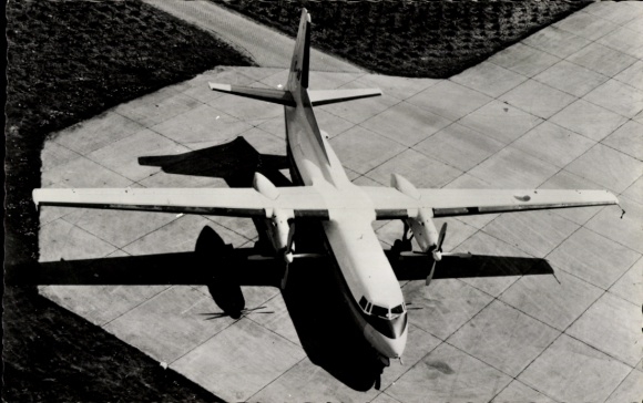 Postcard Dutch airliner Fokker F-27 Friendship