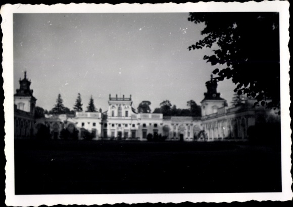 Photo Warszawa Warsaw Poland, Castle in Pilsudski Park