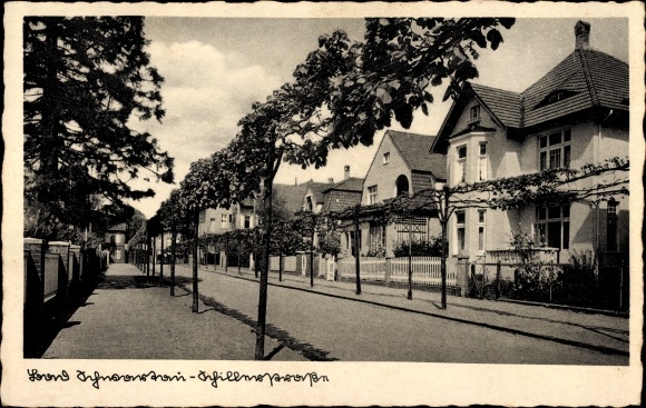 Ak Bad Schwartau in Ostholstein, Partie in der Schillerstraße, Wohnhäuser