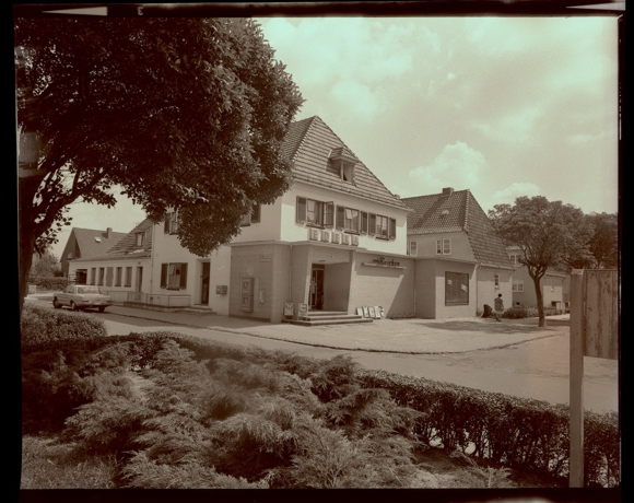 9 celluloid negatives Lemwerder in Oldenburg, boat, house, parking lot