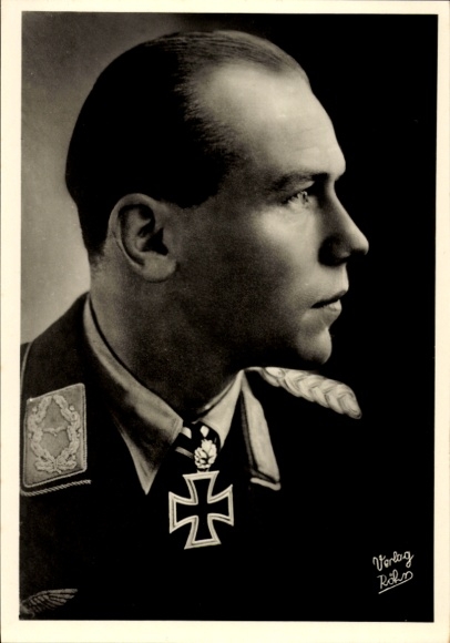 Ak Ritterkreuzträger Major Helmut Wick, Offizier der deutschen Luftwaffe, Jagdflieger