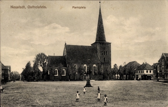 Postcard Neustadt in Holstein, Market Square
