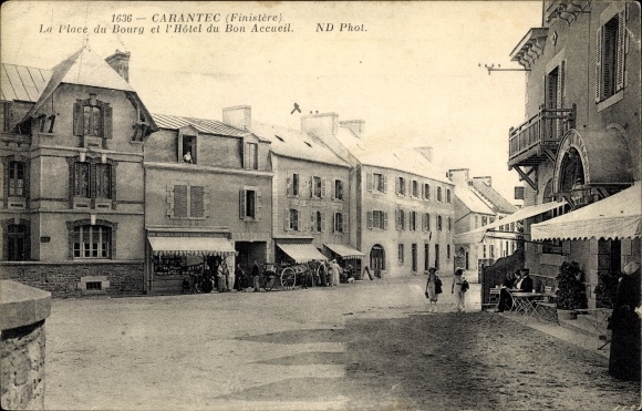 KP Carantec Finistère, Place du Bourg i Hotel du Bon Accueil