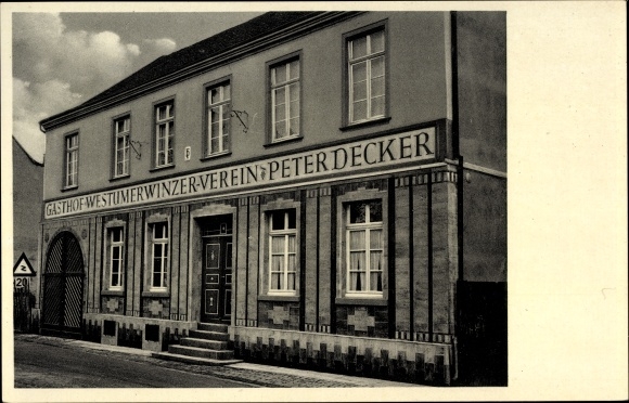 PC Westum Sinzig in the Ahrweiler district of Rhineland-Palatinate, wine shop Peter Decker