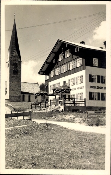Ak Mittelberg im Allgäu, Pension Neue Krone, Kirche, Berglandschaft