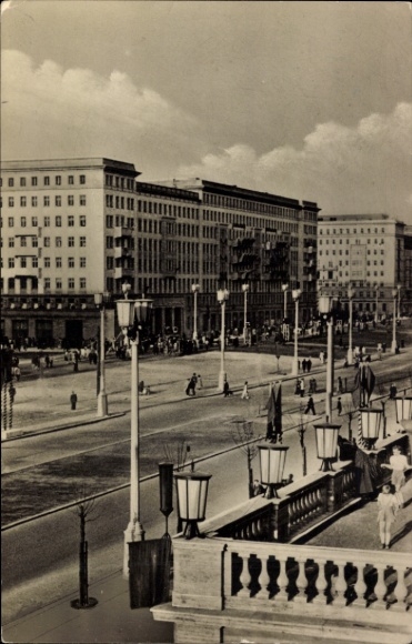 Postcard Berlin Friedrichshain, Stalinallee