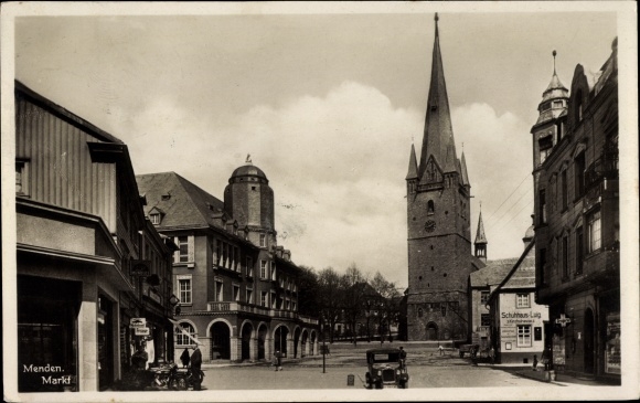 Ak Menden im Sauerland, markt, kerk