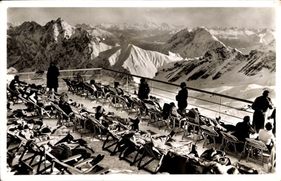 Ak Schneefernerhaus auf der Zugspitze, Terrasse des Hotels Schneefernerhaus, Erholung in der Höhe