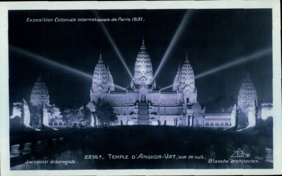 Ak Angkor Wat Kambodscha, Nachtansicht des Angkor Wat mit Lichtern, Exposition Coloniale Inter...