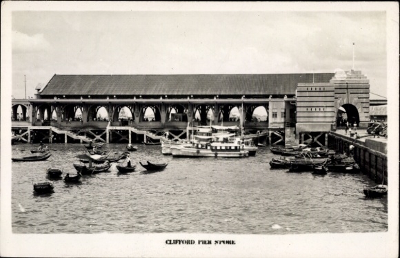 Photo Postcard Singapore Singapore, Clifford's Pier, jetty, port facilities