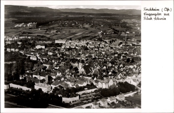 Ak Forchheim in Oberfranken Bayern, Vogelperspektive von   Architektur, ländliche Umgebung