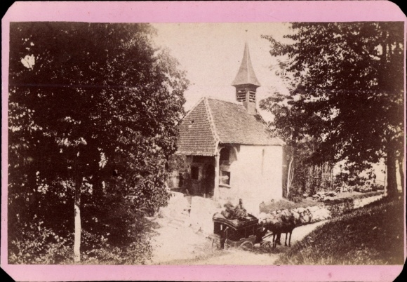 Photo Sisikon Kt. Uri Switzerland, lot at the Tells chapel