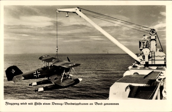 Postcard fighter plane is taken on board, Demag on-board luffing crane, Luftwaffe, Kriegsmarine