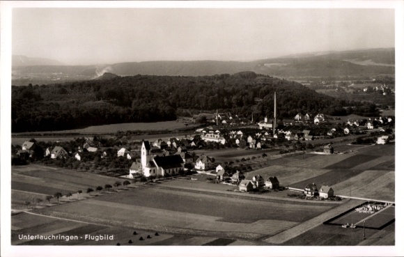 Ak Unterlauchringen Lauchringen in Baden, Luftaufnahme, Kirche, Landschaft, Häuser, Felder