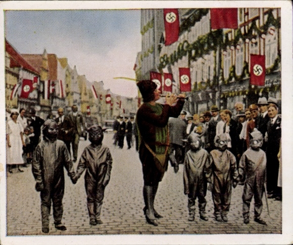 Verzamelaarsfoto De naoorlogse periode 224, oktober 1933, oude volksgebruiken komen tot leven, rattenvanger van Hamelen