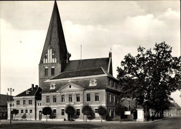 Postcard Röbel an der Müritz, church, building