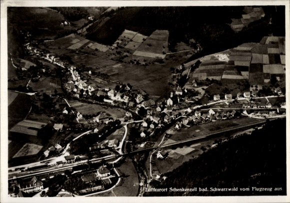 Ak Schenkenzell im Schwarzwald, Fliegeraufnahme