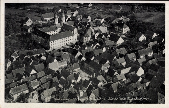 Ak Gerlachsheim Lauda Königshofen in Tauberfranken, luchtfoto van Gerlachsheim, kerk zichtbaar