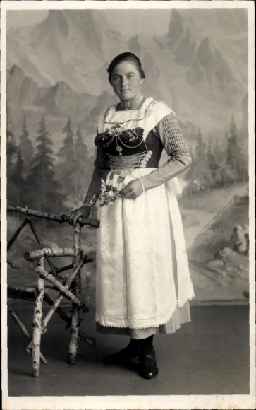 Foto Frau in Tracht