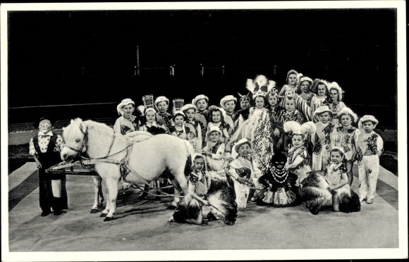Postcard CH Schäfers Zirkus Stadt Liliput, Munich Solln, Memlingstraße 11, pony, group picture