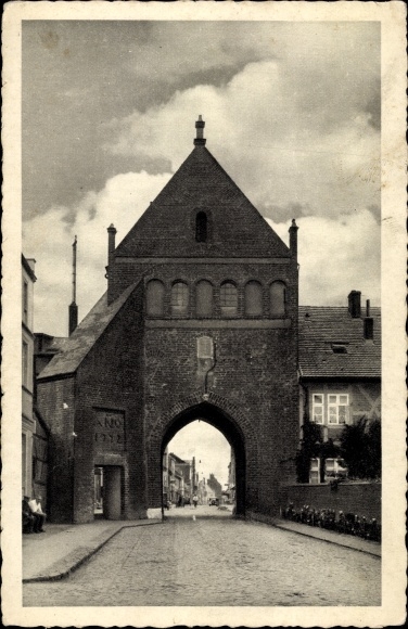 Postcard Tribsees in Western Pomerania, Steintor