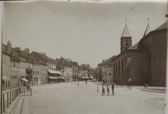 Original photo of Saarburg in Lorraine, market square, around 1900