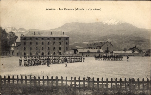 Postcard Jausiers Alpes de Haute Provence, barracks, soldiers, mountain landscape,