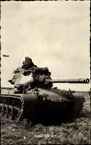 Postcard German Bundeswehr, tank M 47 in maneuvers