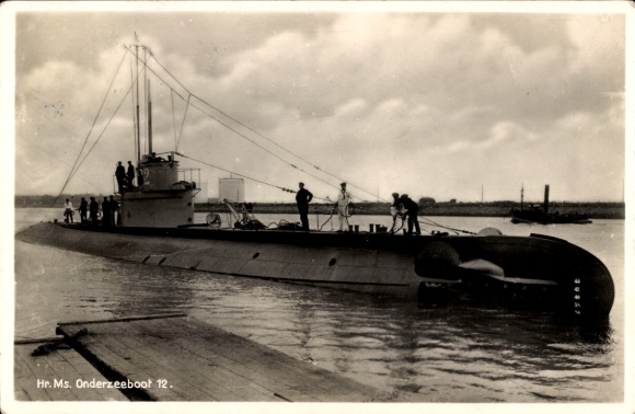 Postcard Dutch Submarine 12, Warship