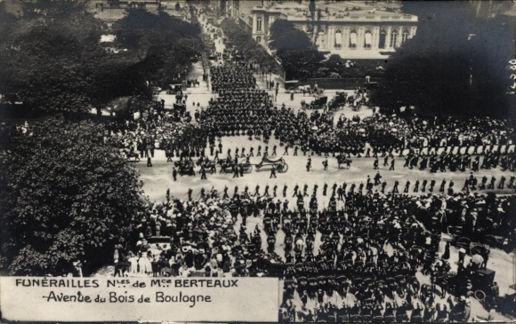 CPA Chatou Yvelines, Funerailles, Berteaux, Avenue du Bois de Boulogne