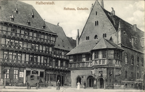 Ak Halberstadt in Sachsen Anhalt, Rathaus, Ostseite
