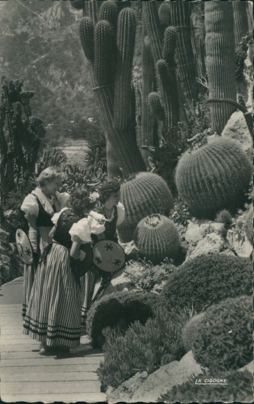 Postcard Monaco, women in costumes, cacti