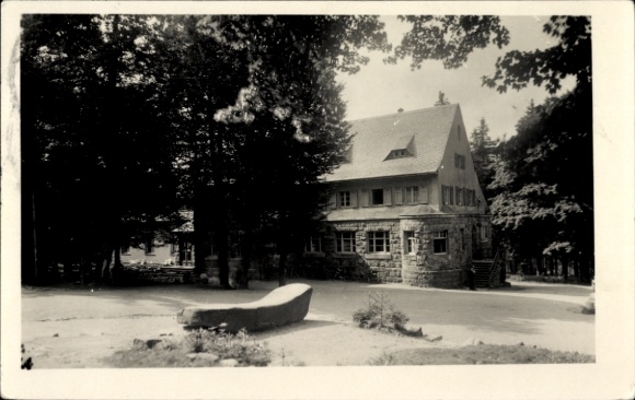 Ak Ehrenfriedersdorf im Erzgebirge, Berghaus, Greifensteine, Stein, Bäume, Wolken