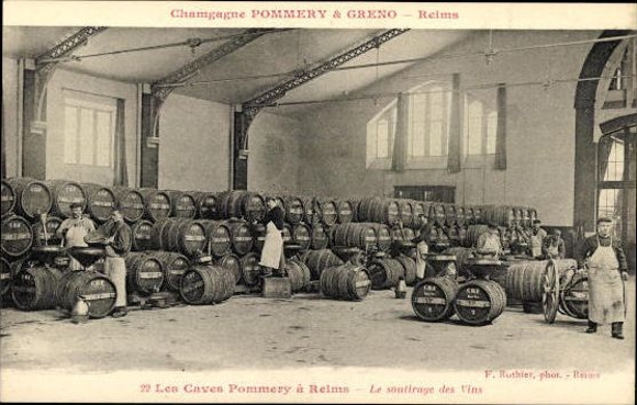 Set with 40 PCs Reims, Caves Pommery, envelope