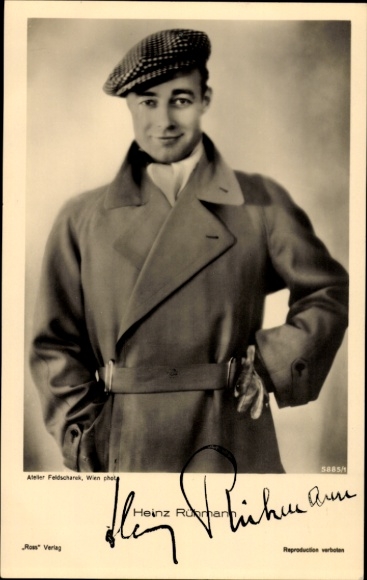 Postcard actor Heinz Rühmann, portrait, coat, cap, Ross Verlag No. 5885/1, autograph