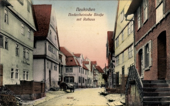 Ak Neukirchen am Knüll Hessen, Niederrheinische Straße met stadhuis