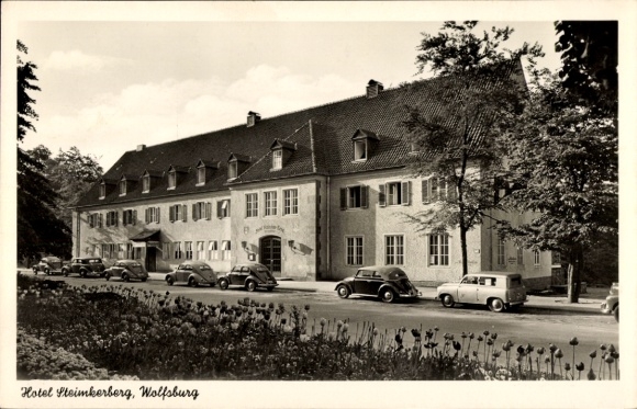 Postcard Wolfsburg in Lower Saxony, Hotel Steimkerberg, cars, owner Conrad Mittag