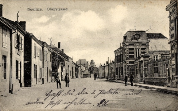 Ak Neuflize Ardennes, Oberstraße, 1. WK