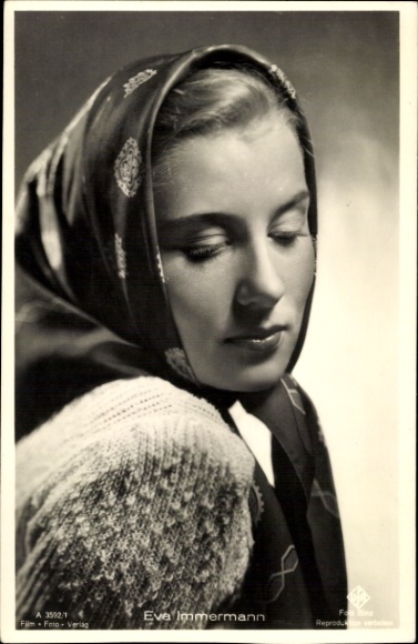 Ak Schauspielerin Eva Immermann, Portrait, Kopftuch